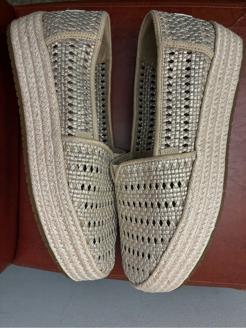 Tom’s Valencia platform espadrille in champagne metallic basket weave SZ 12 NWOB - Picture 6 of 9